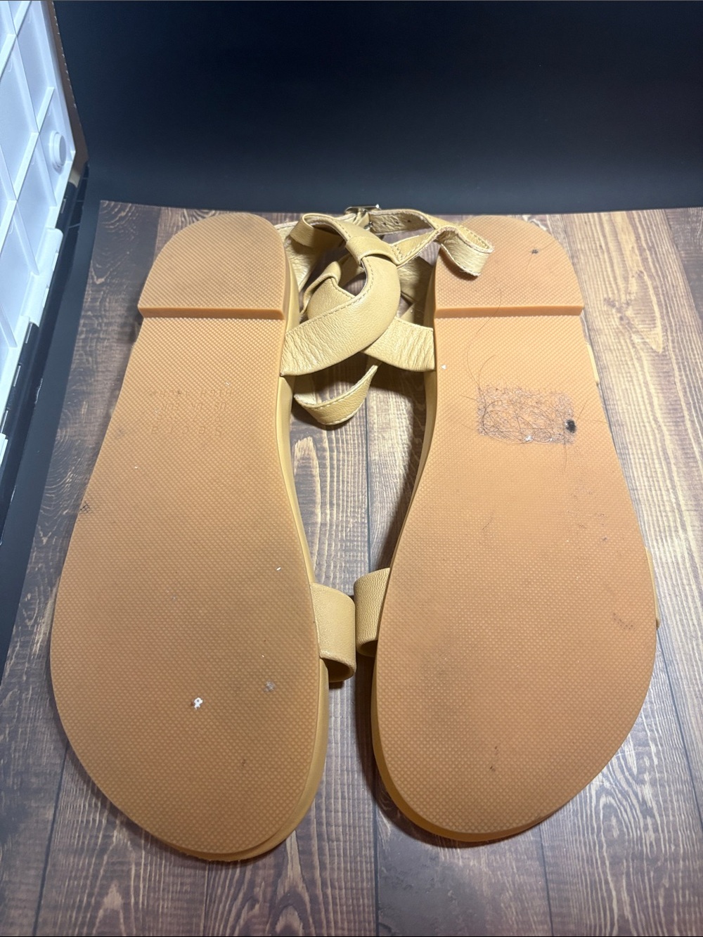 Secra Willow arch support sandals US size 9 - Picture 3 of 4